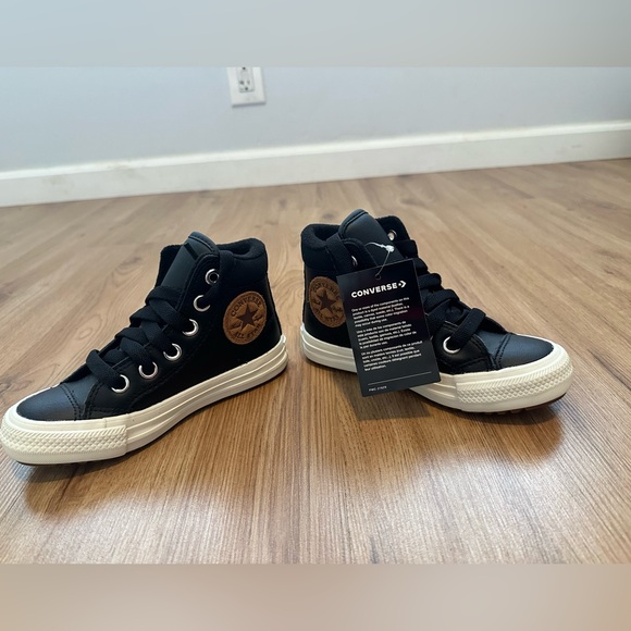Converse Leather High Tops Toddler Size 11 NIB - Picture 3 of 6
